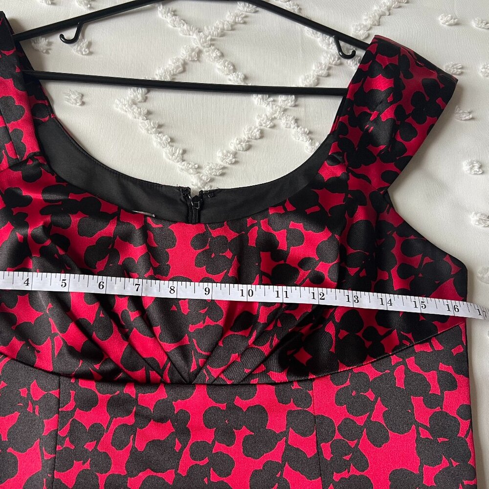 Maggy London Sleeveless Red and Black Satin Dress SIZE 8 - Picture 13 of 16